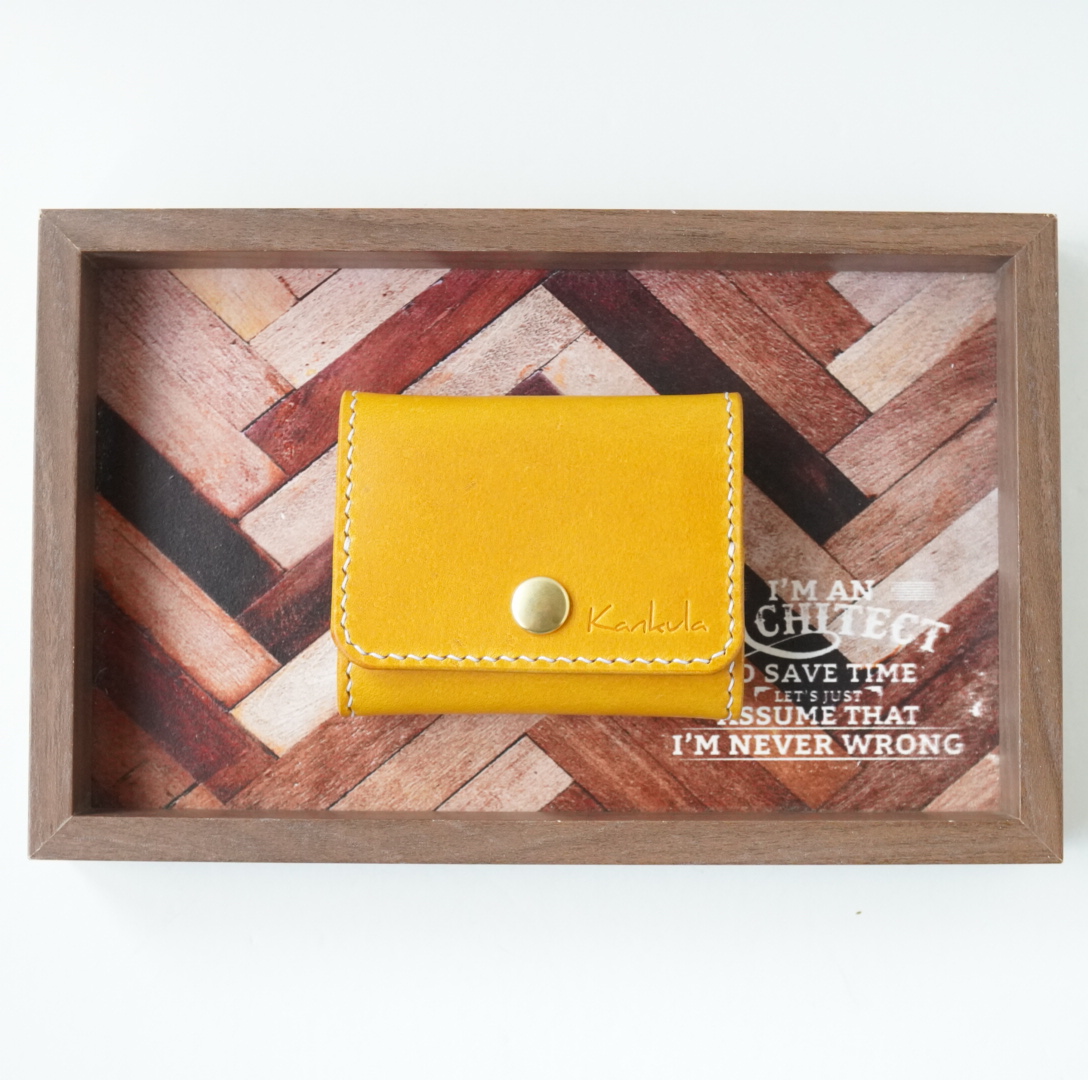 ブッテーロイエロー、糸白、ホックゴールド