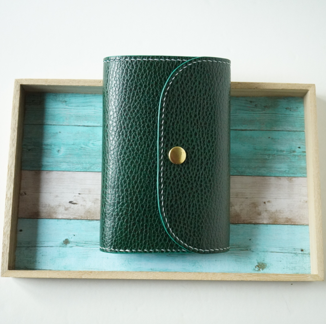 逆開き、ドラーロ緑、糸白、金具ゴールド